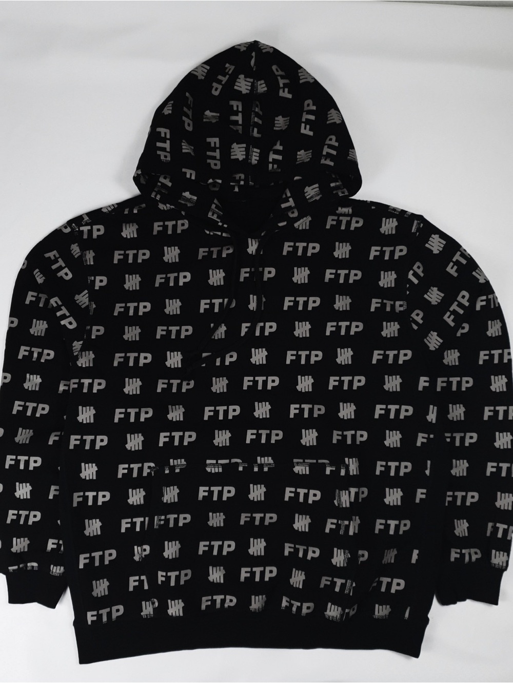 FTP x Undefeated All Over Hoodie Size Medium Great Condition